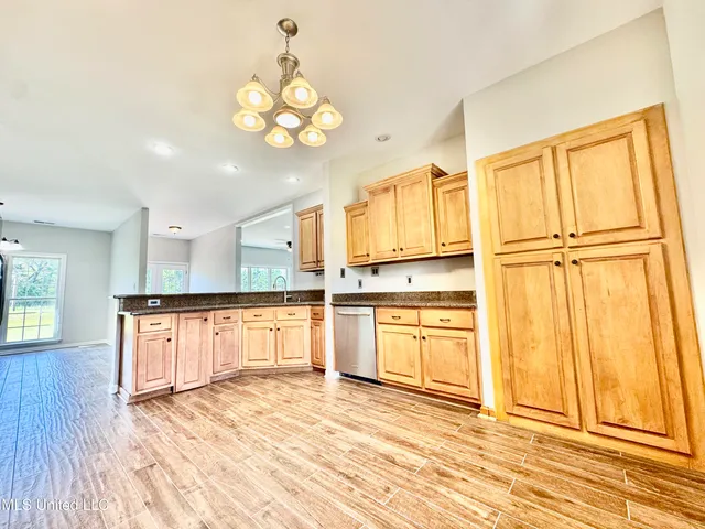 $399,900 | 404 Golden Pond Circle, Coldwater, MS 38618