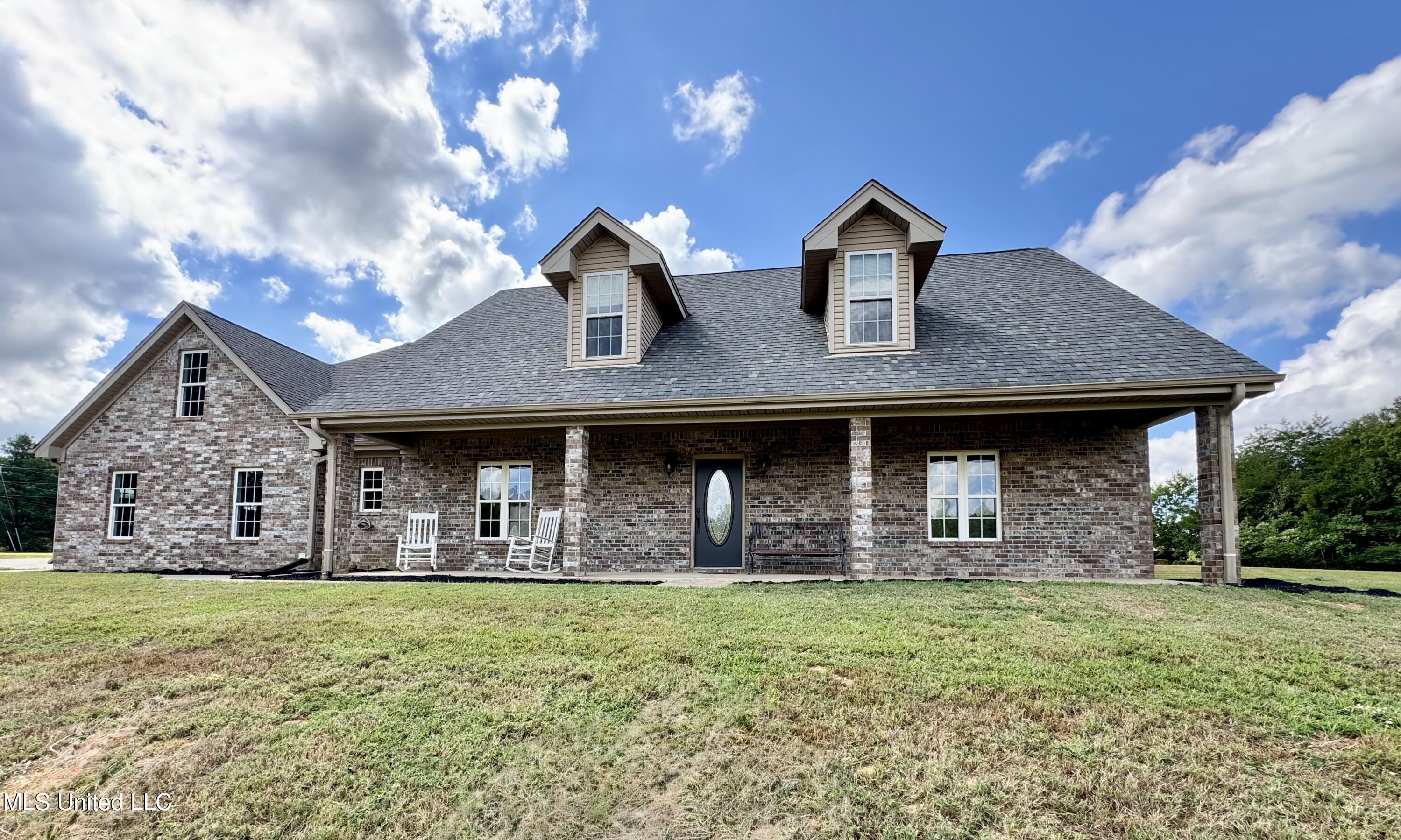 404 Golden Pond Circle Coldwater, MS 38618 - Photo 2 of 52 IMG_1770