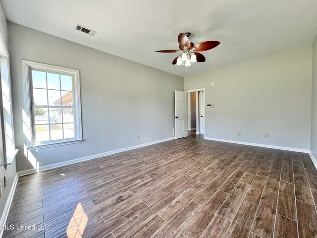 $399,900 | 404 Golden Pond Circle, Coldwater, MS 38618