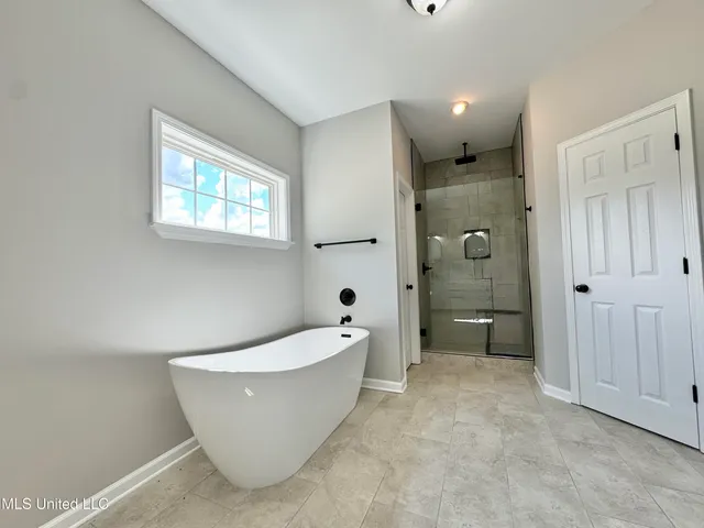 $399,900 | 404 Golden Pond Circle, Coldwater, MS 38618