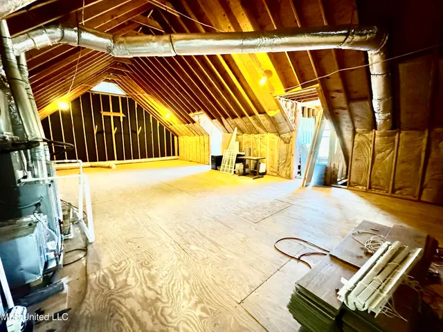 $399,900 | 404 Golden Pond Circle, Coldwater, MS 38618