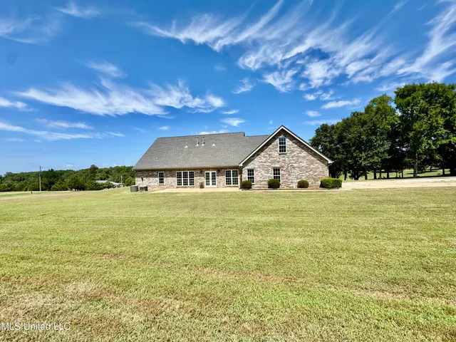 $399,900 | 404 Golden Pond Circle, Coldwater, MS 38618