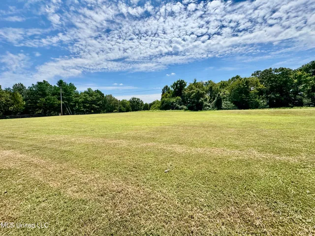 $399,900 | 404 Golden Pond Circle, Coldwater, MS 38618