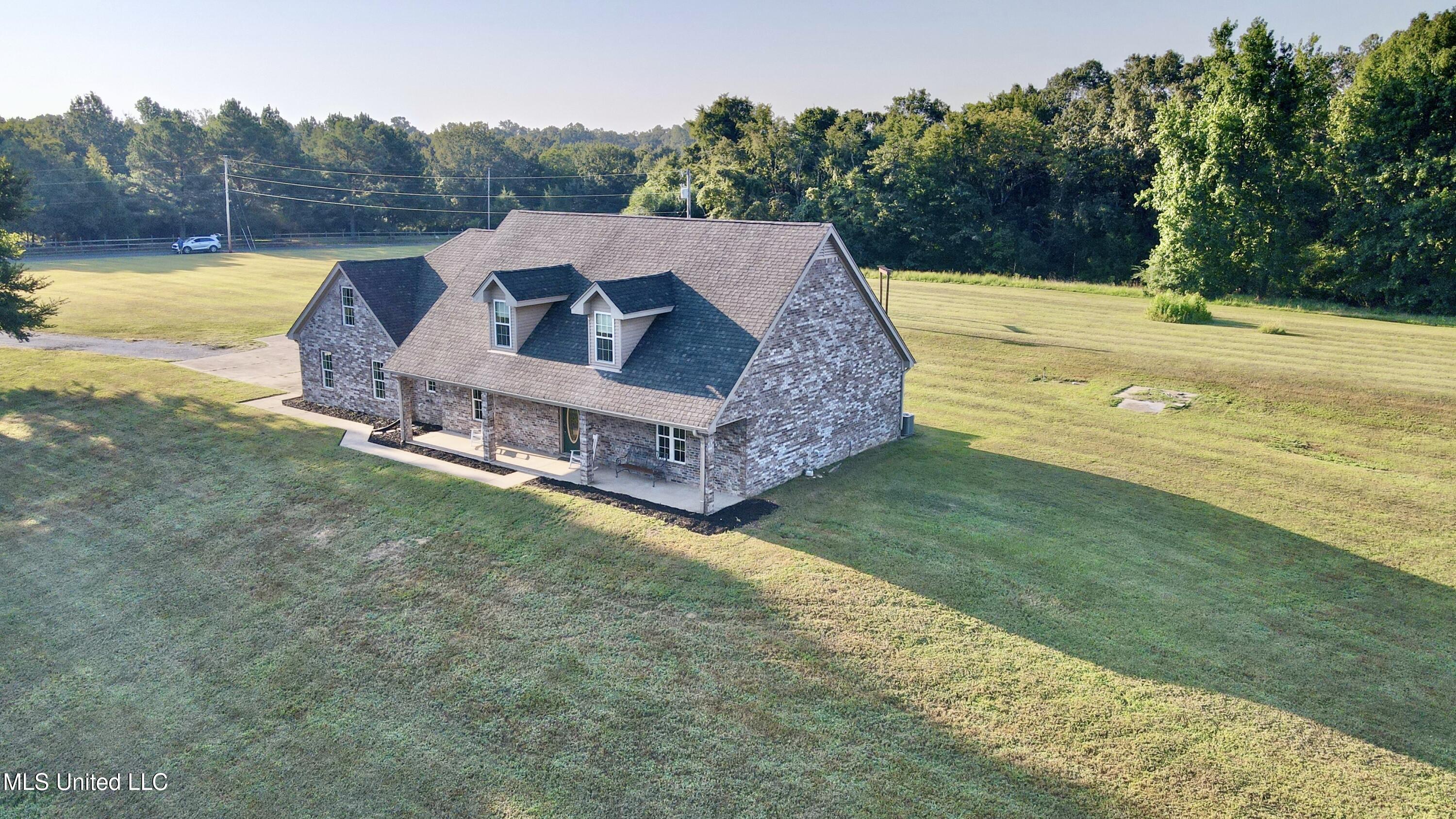 404 Golden Pond Circle Coldwater, MS 38618 - Photo 48 of 52 dji_fly_20250819_075624_29_1755608269767