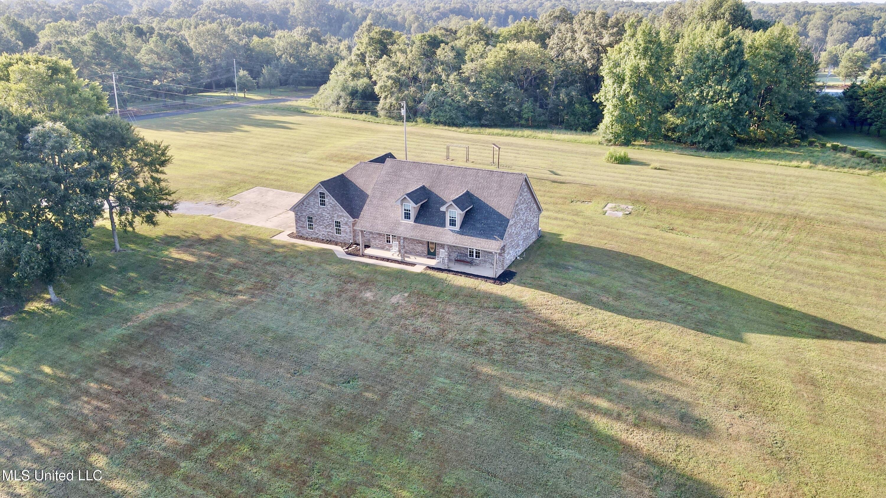 404 Golden Pond Circle Coldwater, MS 38618 - Photo 49 of 52 dji_fly_20250819_075714_31_1755608261943