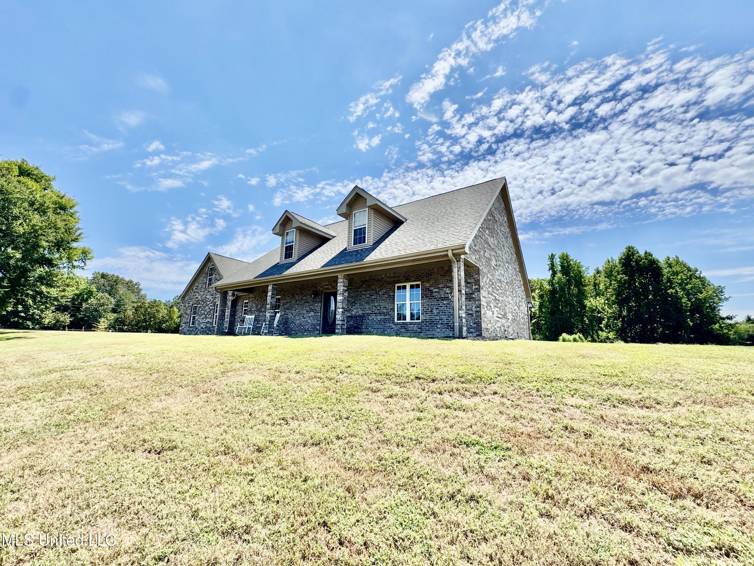 404 Golden Pond Circle Coldwater, MS 38618 - Photo 5 of 52 IMG_1634