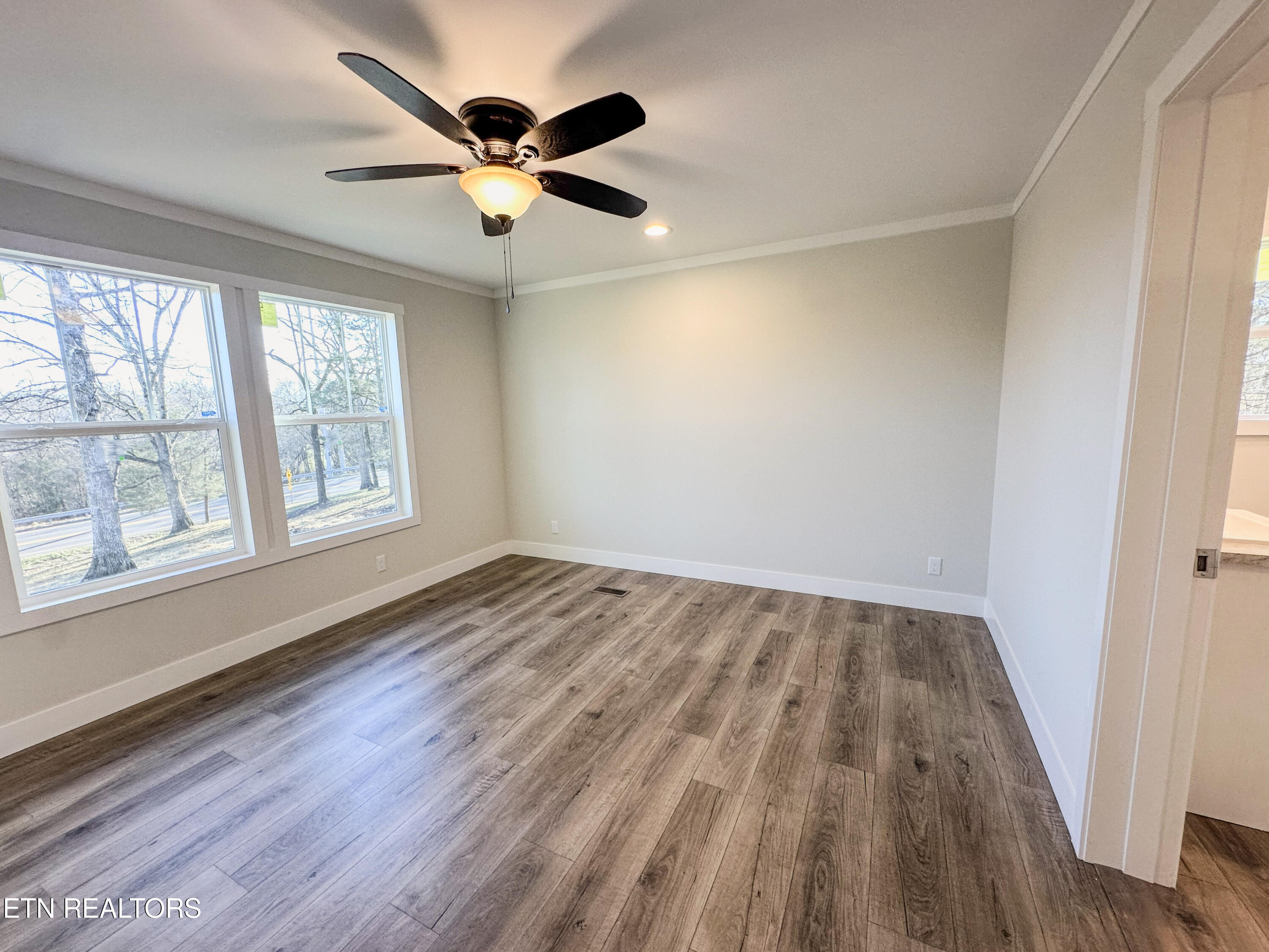 8505 East Emory Road Corryton, TN 37721 - Photo 11 of 60 Master Bedroom