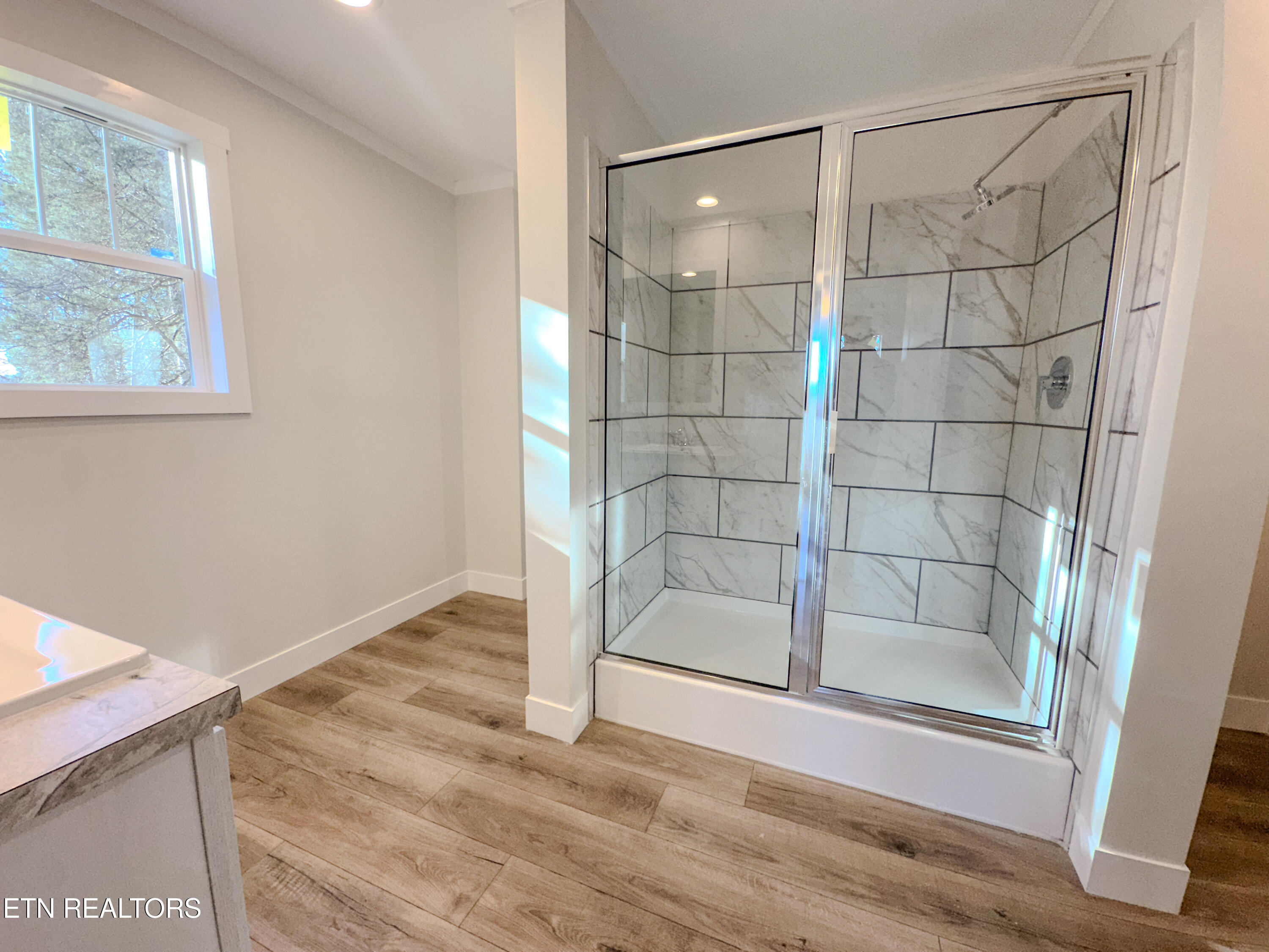 8505 East Emory Road Corryton, TN 37721 - Photo 12 of 60 Tile Shower