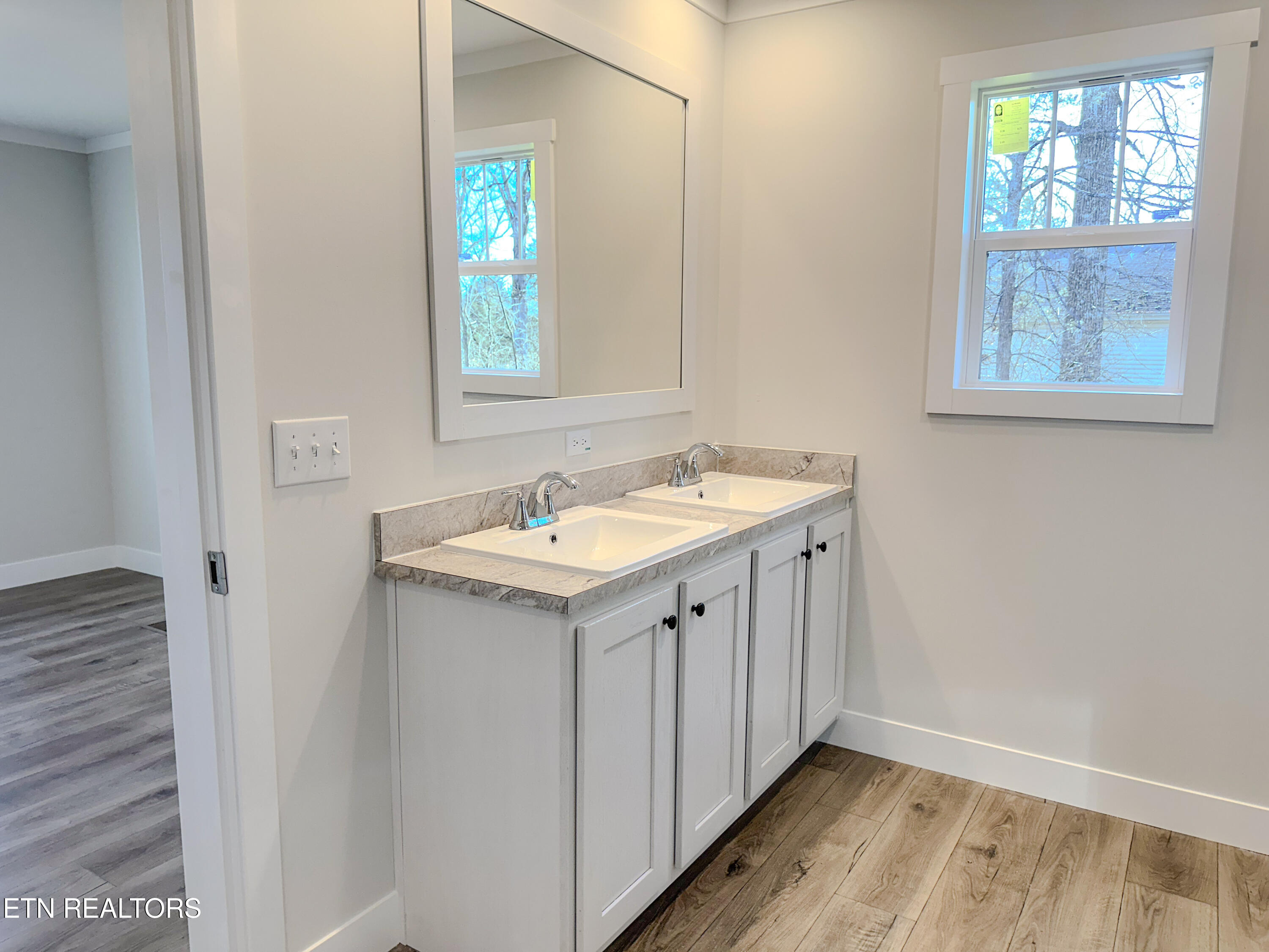 8505 East Emory Road Corryton, TN 37721 - Photo 13 of 60 45-IMG_2881