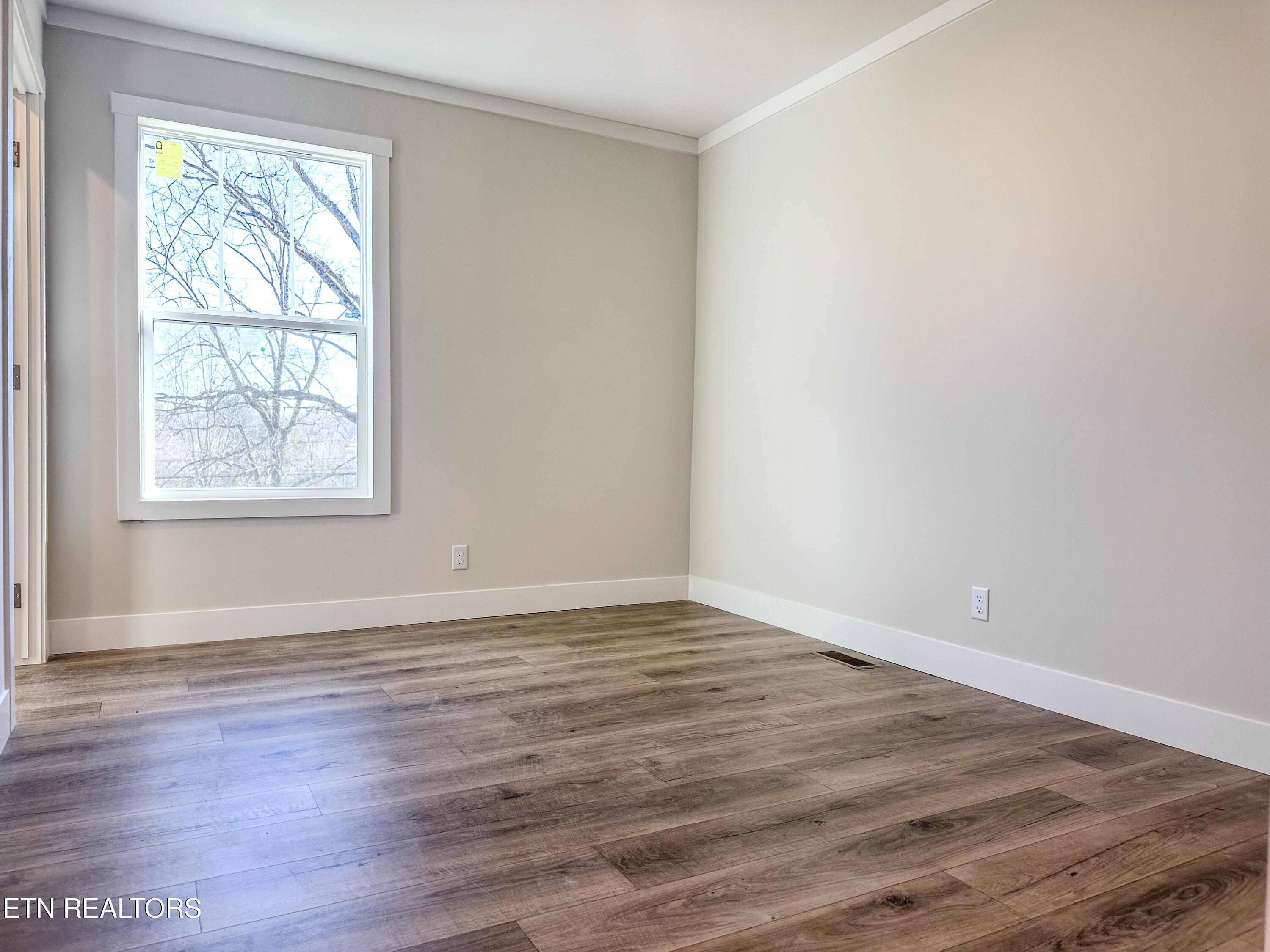 8505 East Emory Road Corryton, TN 37721 - Photo 22 of 60 Bedrooom 2