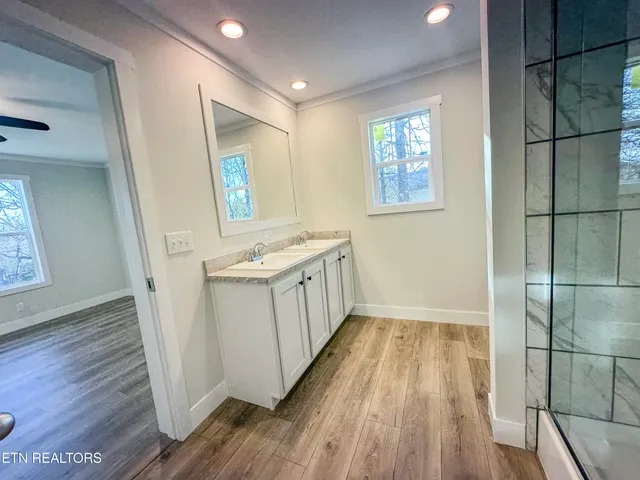 $299,900 | 8505 East Emory Road, Corryton, TN 37721