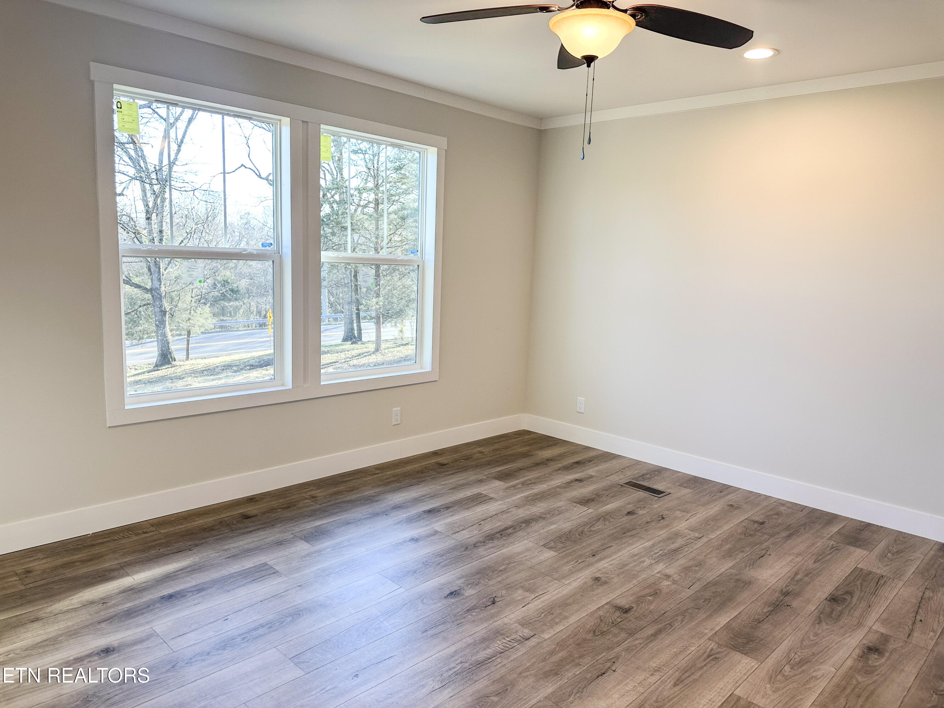 8505 East Emory Road Corryton, TN 37721 - Photo 51 of 60 32-IMG_2868