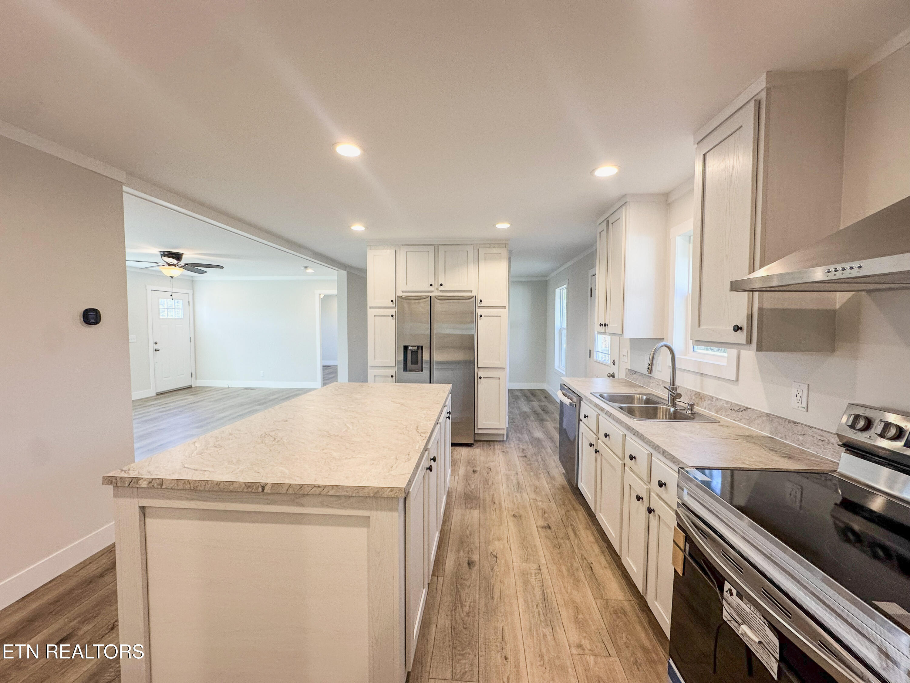 8505 East Emory Road Corryton, TN 37721 - Photo 8 of 60 Kitchen 1