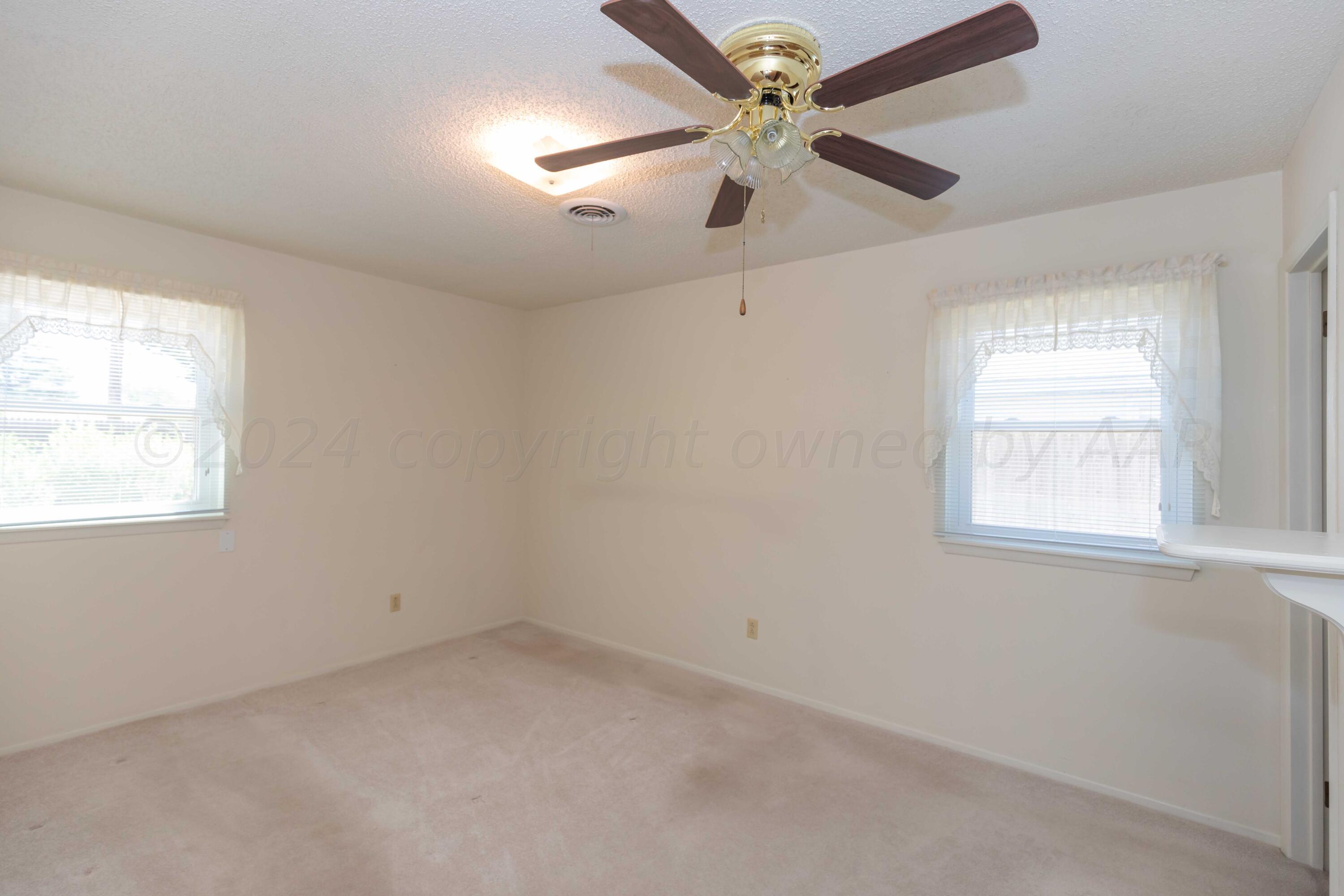 4313 Crockett Street Amarillo, TX 79110 - Photo 12 of 30 MASTER VIEW 1