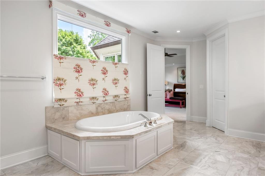 2719 Ashford Road Northeast Brookhaven, GA 30319 - Photo 31 of 45 Gallery Image 31
