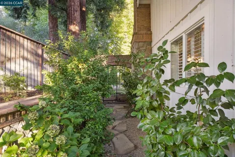 $2,749,000 | 2031-2031 Scarlet Oak Place, Danville, CA 94506