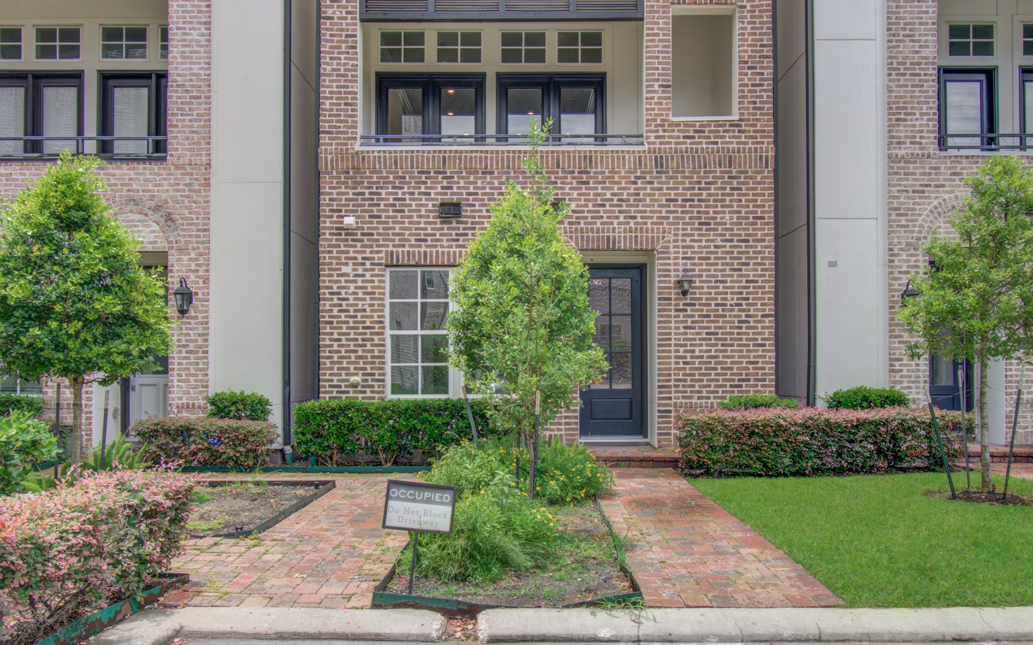 9532 London Bridge Station Houston, TX 77045 - Photo 2 of 43 Front Exterior