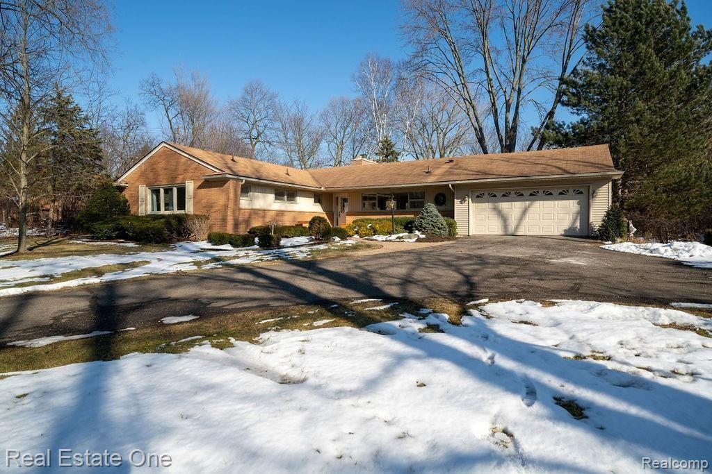 29990 Westgate Road Farmington Hills, MI 48334 - Photo 2 of 31