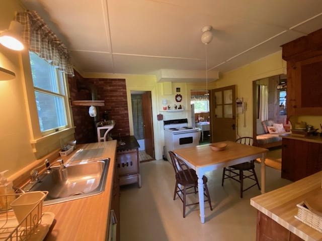 21 Hospitality Way Newbury, NH 03255 - Photo 10 of 35