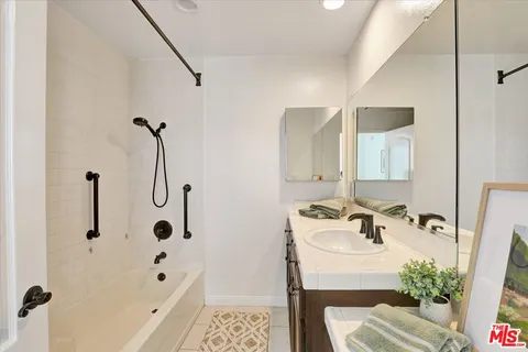 $999,000 | 7301 West Manchester Avenue, Unit 117, Los Angeles, CA 90045
