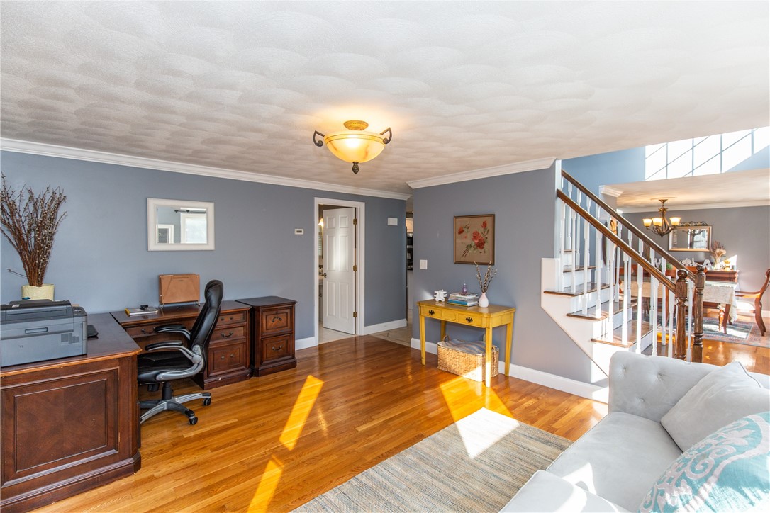 114 Rome Drive Cranston, RI 02921 - Photo 5 of 50 Living Room