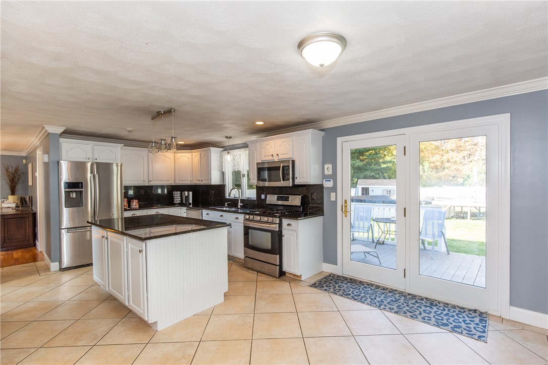 114 Rome Drive Cranston, RI 02921 - Photo 8 of 50 Kitchen