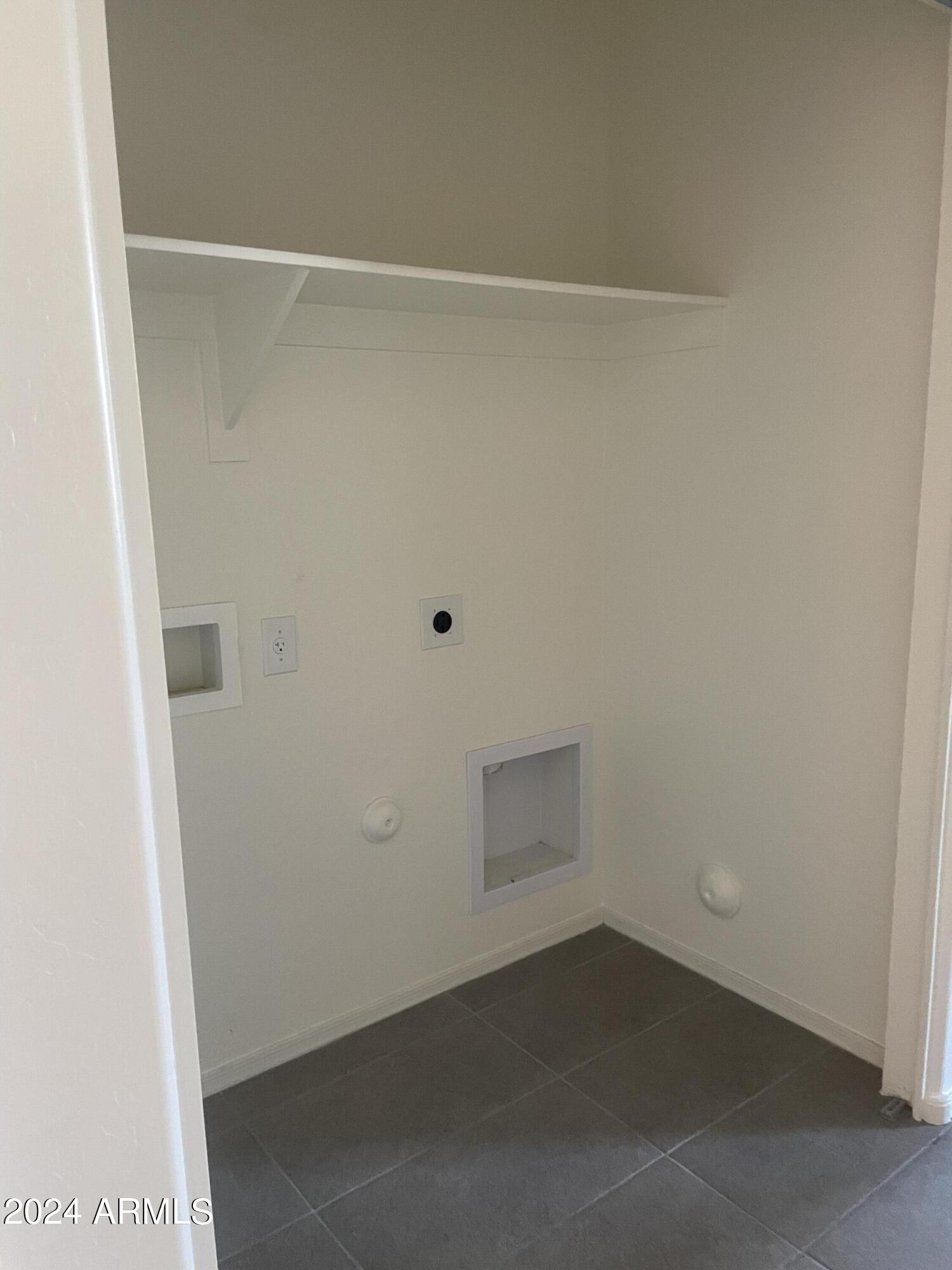 9536 Silo Circle Florence, AZ 85132 - Photo 7 of 12 a view of an empty room