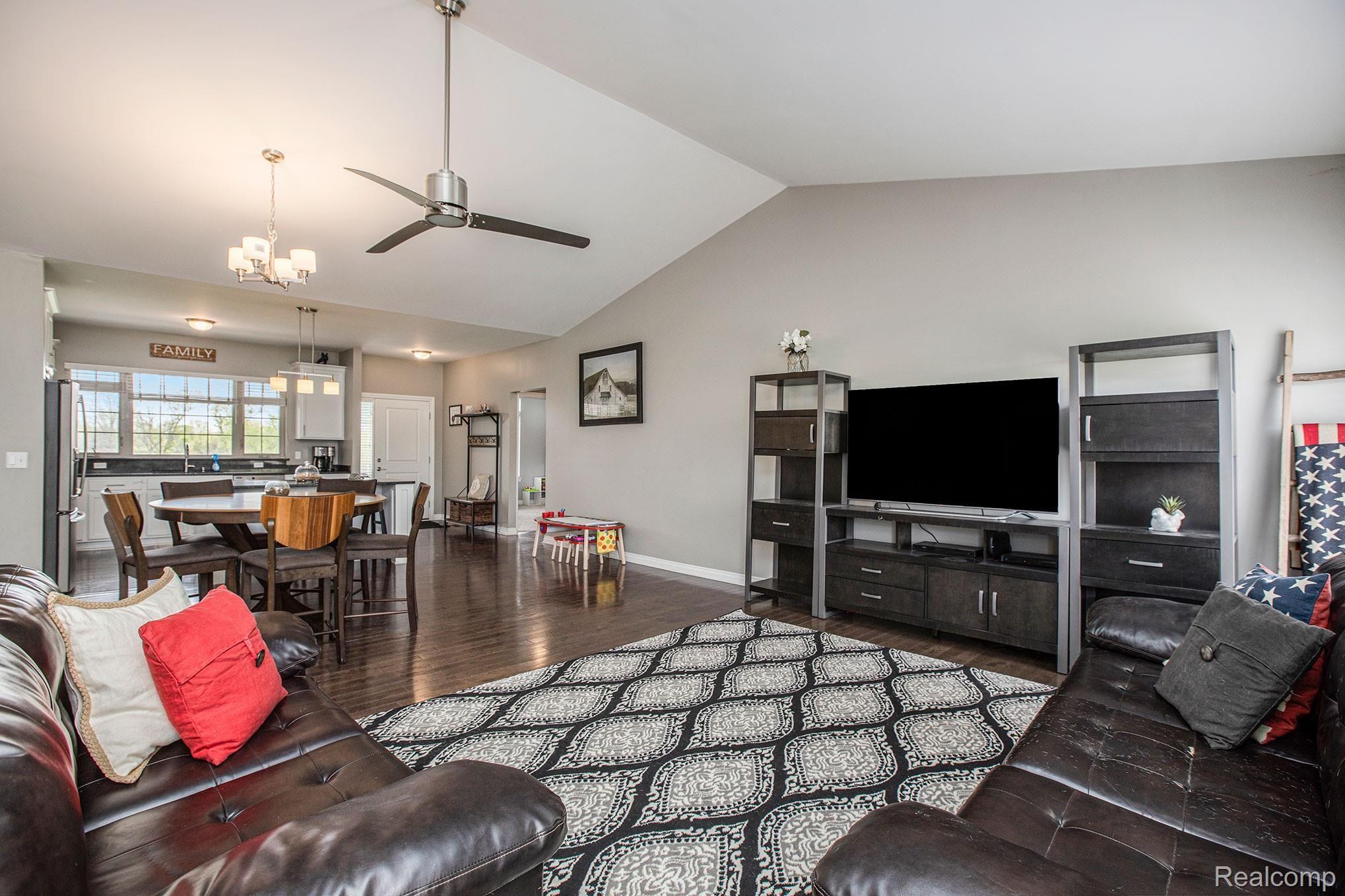 15601 Reid Road Armada, MI 48005 - Photo 6 of 38 EM1A9655.jpg
