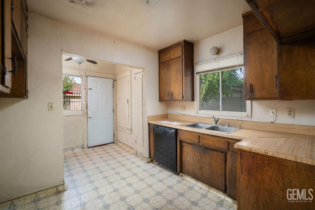 Undisclosed Address Bakersfield, CA 93307 - Photo 14 of 22