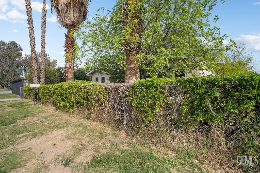 Undisclosed Address Bakersfield, CA 93307 - Photo 3 of 22