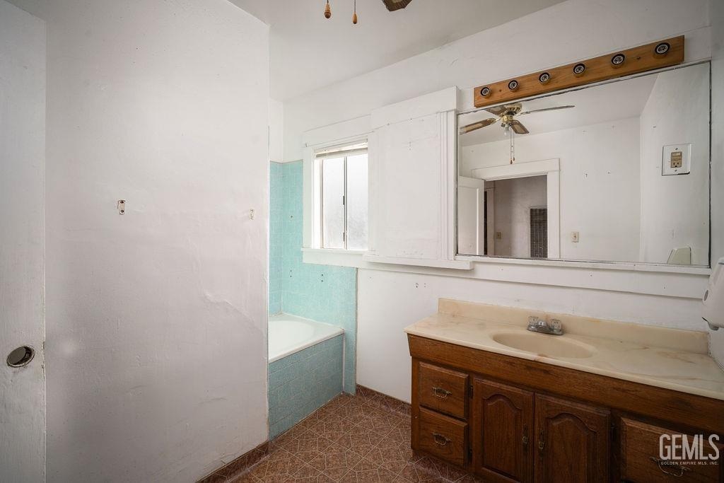 Undisclosed Address Bakersfield, CA 93307 - Photo 8 of 22