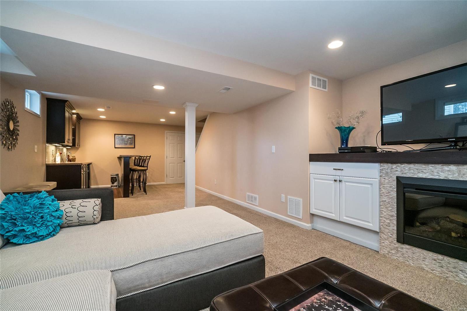 1112 Gateford Ridge Court Ballwin, MO 63021 - Photo 26 of 37 Gallery Image 26