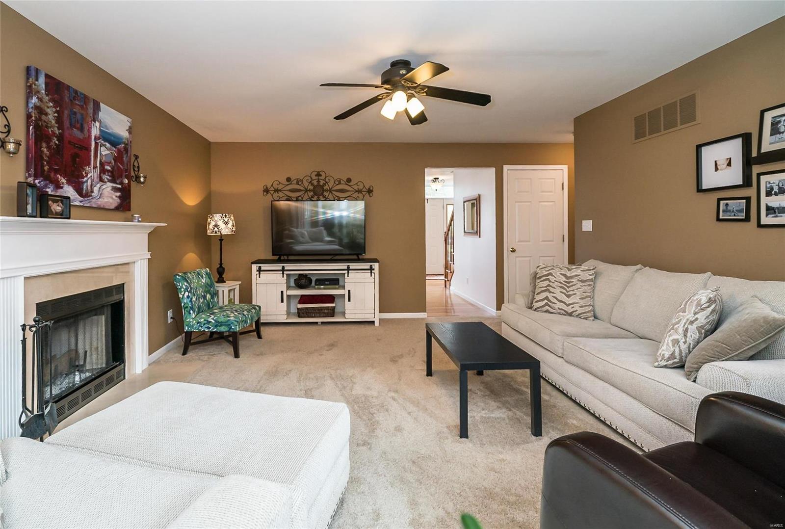 1112 Gateford Ridge Court Ballwin, MO 63021 - Photo 6 of 37 Gallery Image 6