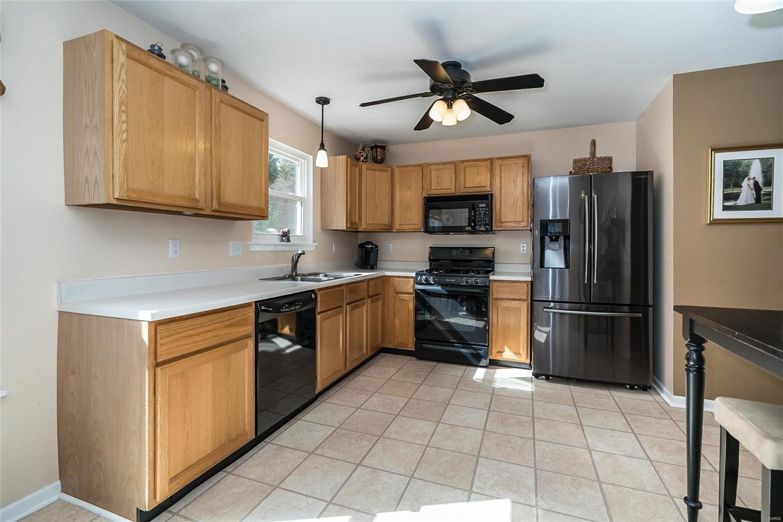 1112 Gateford Ridge Court Ballwin, MO 63021 - Photo 7 of 37 Gallery Image 7