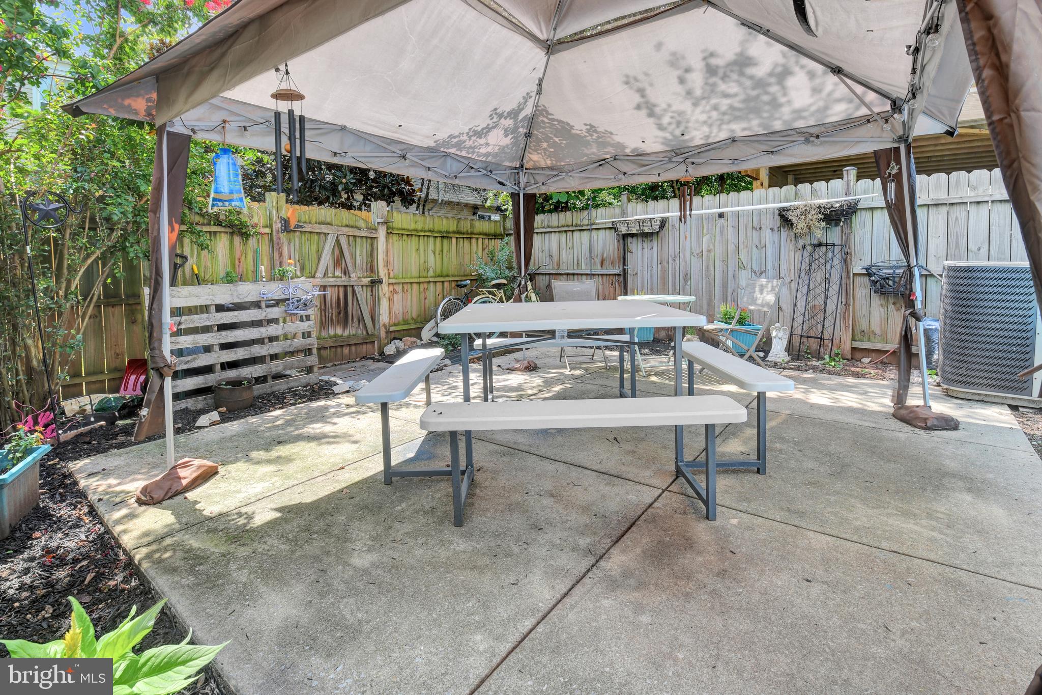 Gazebo tent conveys with sale!