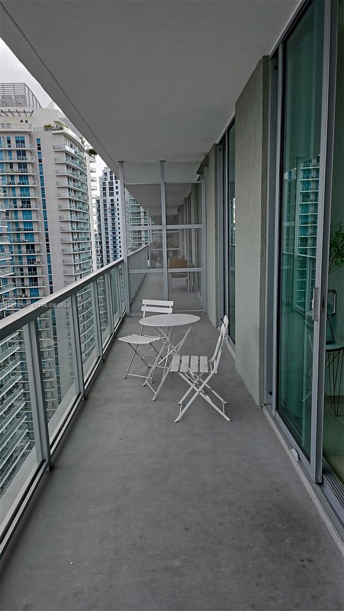 79 Southwest 12th Street, Unit 3711S Miami, FL 33130 - Photo 1 of 10