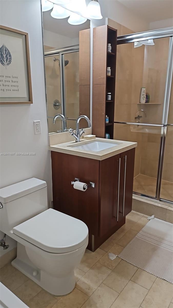 79 Southwest 12th Street, Unit 3711S Miami, FL 33130 - Photo 2 of 10