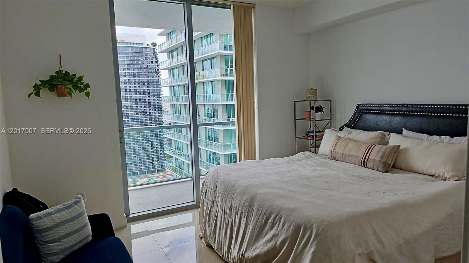 79 Southwest 12th Street, Unit 3711S Miami, FL 33130 - Photo 8 of 10