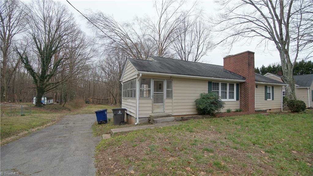 624 Oak Summit Road Winston-Salem, NC 27105 - Photo 4 of 18 Gallery Image 4