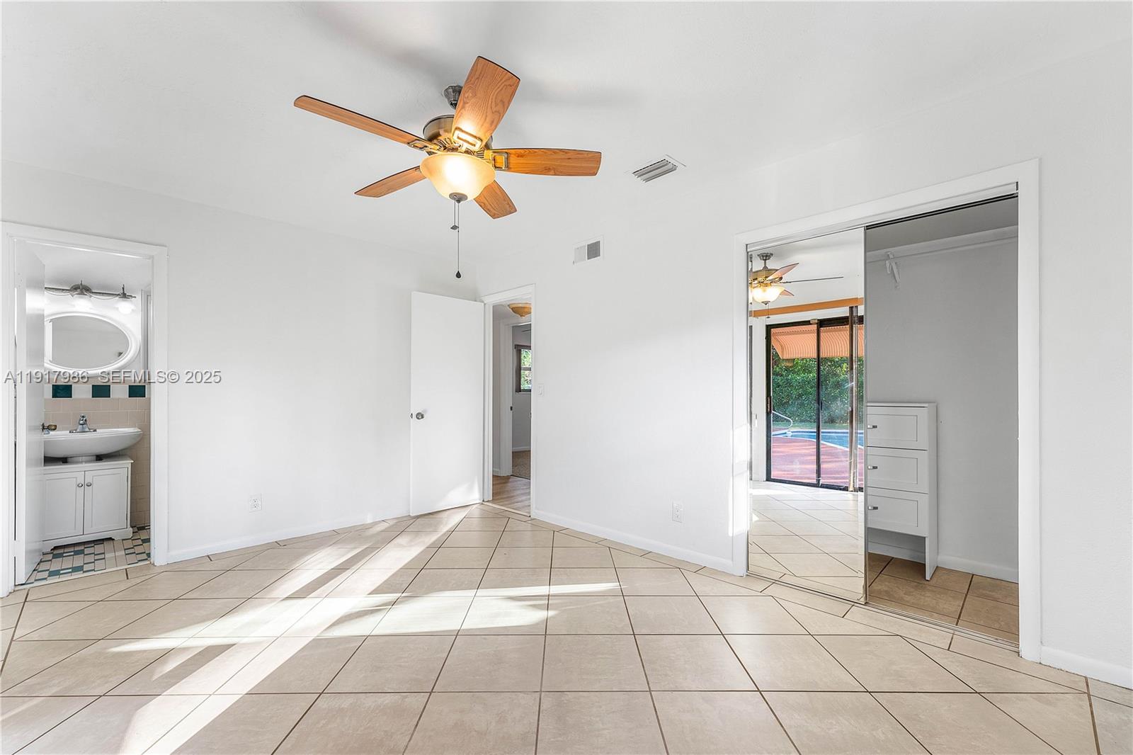 475 Northwest 46th Terrace Plantation, FL 33317 - Photo 22 of 43 a view of an entryway and wooden floor