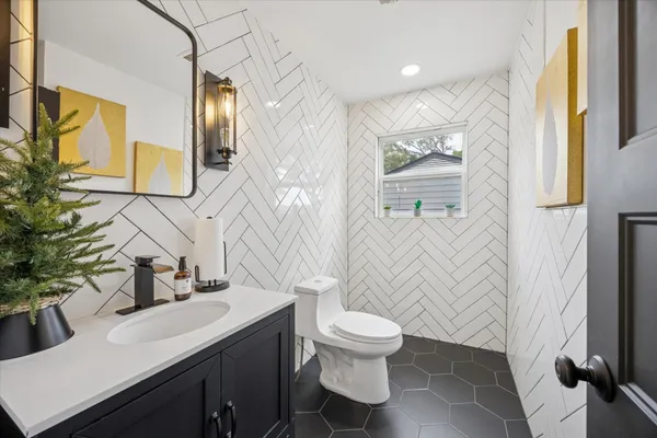 $2,590,000 | 5225 East 5th Street, Katy, TX 77493