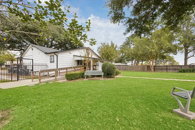 $2,900,000 | 5225 East 5th Street, Katy, TX 77493