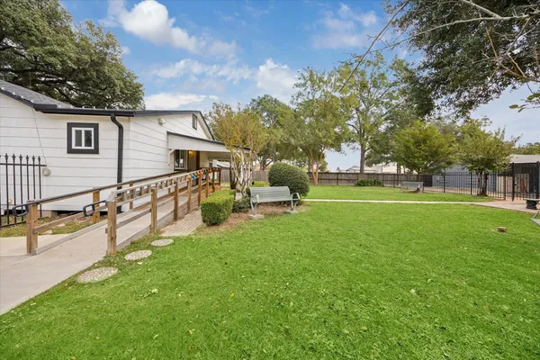$2,590,000 | 5225 East 5th Street, Katy, TX 77493