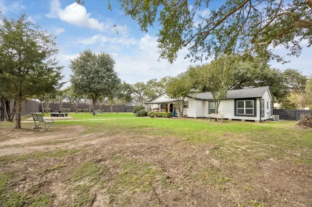 $2,900,000 | 5225 East 5th Street, Katy, TX 77493