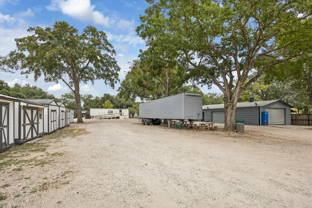 $2,900,000 | 5225 East 5th Street, Katy, TX 77493