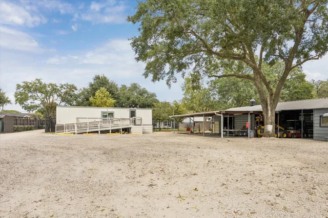 $2,900,000 | 5225 East 5th Street, Katy, TX 77493