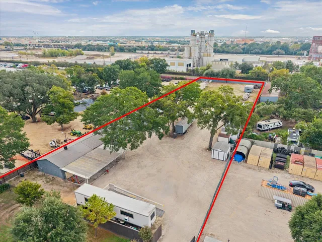 $2,900,000 | 5225 East 5th Street, Katy, TX 77493