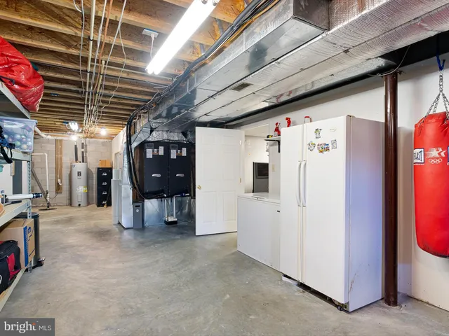 $690,000 | 305 Garnet Lane, Smyrna, DE 19977