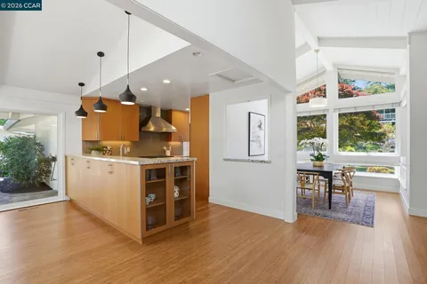 $2,095,000 | 260 Corliss Drive, Moraga, CA 94556
