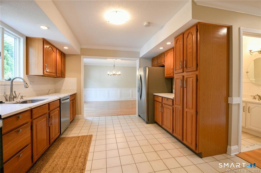 16 Harold Road, Unit 16 Farmington, CT 06032 - Photo 15 of 34 Gallery Image 15
